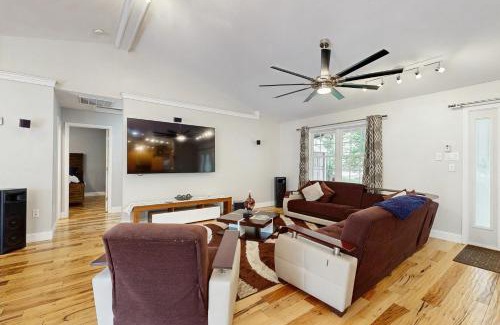 Mineral House | Forest Cove