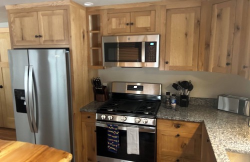 Intervale House | Forest Edge Homestead Charming 2 bdr. Bungalow in heart of MT Washington Valley