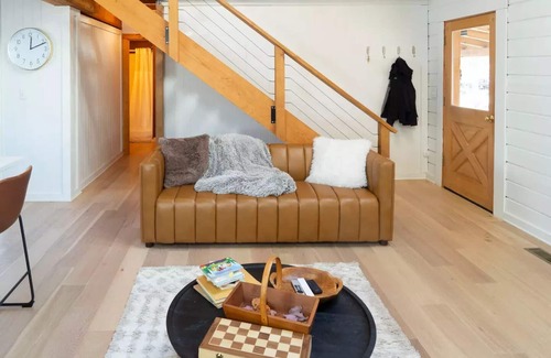 Wardensville House | Forest Getaway: Fast Wi-Fi, 5 Min to downtownnn
