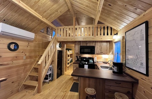 Mountain City Cabin | Forest Getaway