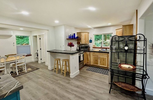 Nevada City Cabin | Forest Mountain Cabin, minutes to Downtown, trails, rivers & lakes