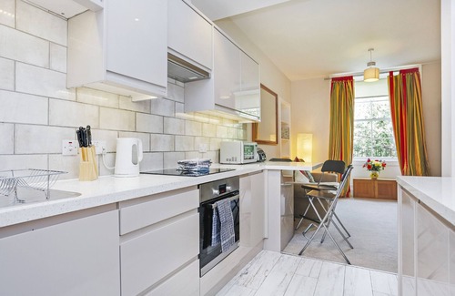 Old Town Apartment | Forest Road