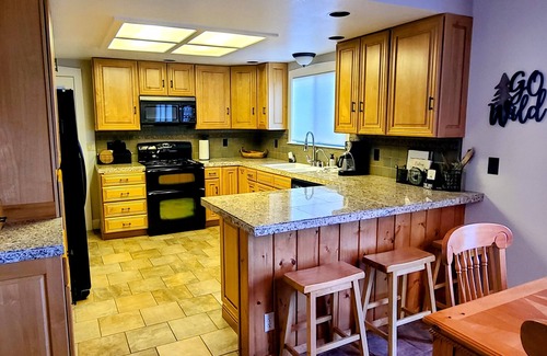 Glencoe House | Forest View! 4 Bedroom, Family/Pet-Friendly, w/AC, & Stanislaus Forest Hiking