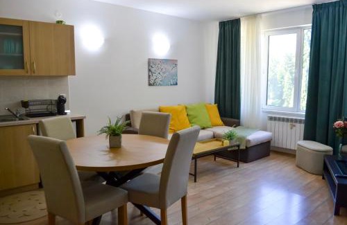 Pamporovo Apartment | Forest view