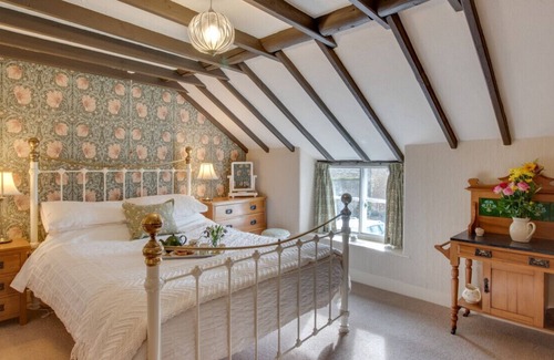 East Ayton House | Forge Valley Cottage