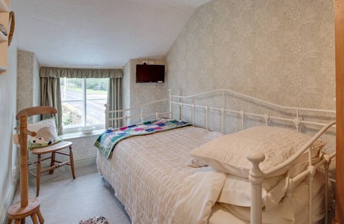 East Ayton House | Forge Valley Cottage