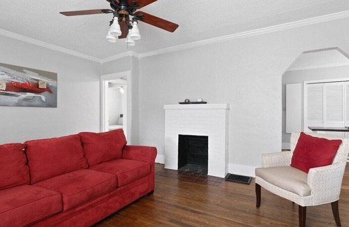 Red Bank House | Forget your worries in this spacious and serene space
