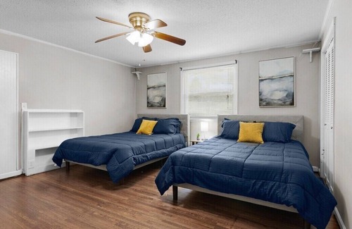 Lupton City House | Forget your worries in this spacious and serene space