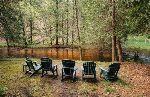Mayfield House | Forks Riverfront Lodge - Traverse City Sleeps 18