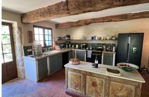 Gramont House | Former Templar commandery, absolute peace and quiet 5*.