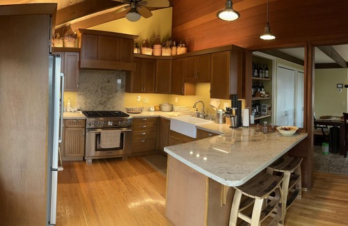 Napa County House | Formerly the Old Toll Road Inn - 4 Beds/4.5 Baths