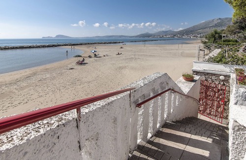 Formia Apartment | Formia Seaside Apartment With Beautiful Terrace