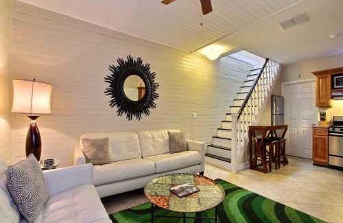 Savannah Victorian District House | Forsyth Park West Carriage House