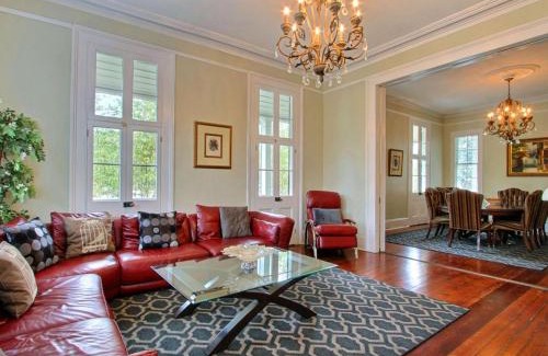 Savannah Victorian District House | Forsyth Park West Estate