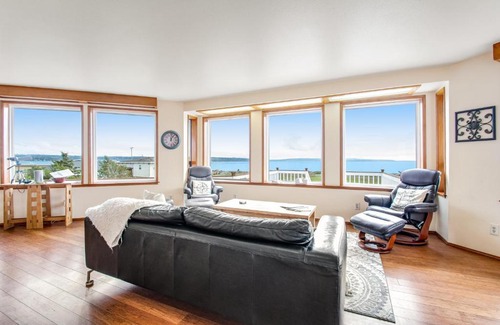 Coupeville House | Fort Casey Coastline