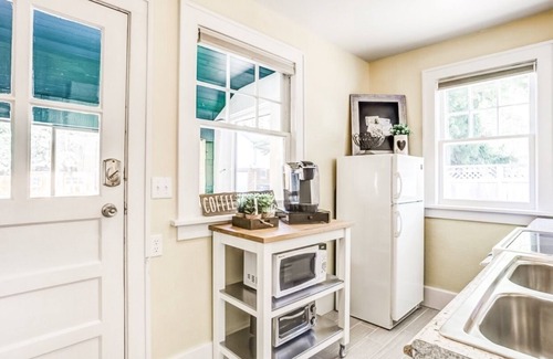 Fort Grounds House | Fort Grounds Cottage Across from City Beach, Park & Downtown!