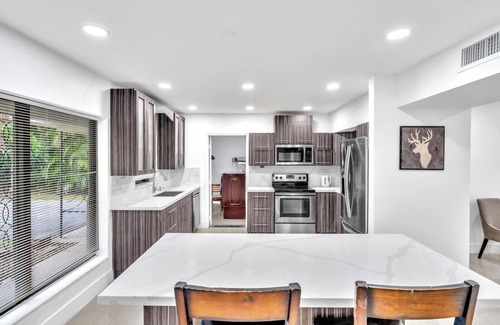 Plantation House | FORT LAUDERDALE OASIS Spacious 5-bedroom 3 bathrooms house with pool/hottub n
