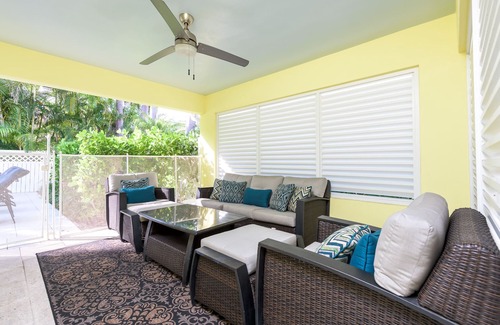 East Fort Lauderdale House | Fort Lauderdale 2b/2ba villa w POOL 4min from the BEACH! Kid-FRIENDLY GATED POOL