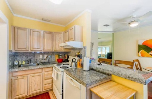 Sailboat Bend House | Fort Lauderdale’s Cozy Blue Gem
