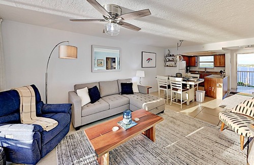Fort Myers Beach Condo | Fort Myers Beach Villas- Penthouse - ON BEACH- NEW RENOVATION!