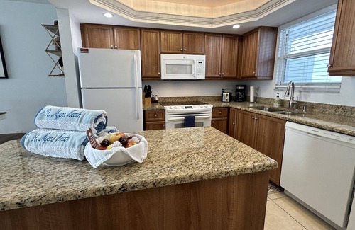 Fort Myers Beach Condo | Fort Myers Beach Villas- Penthouse - ON BEACH- NEW RENOVATION!