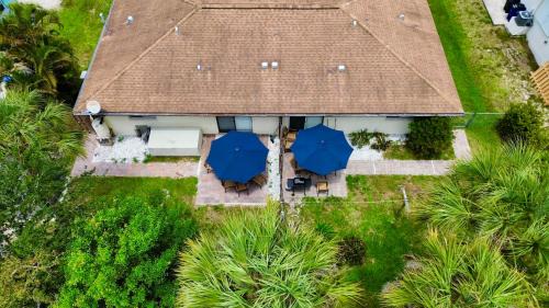 Fort Myers Beach House | Fort Myers Beach Escape 3 Miles Away Sleep 7