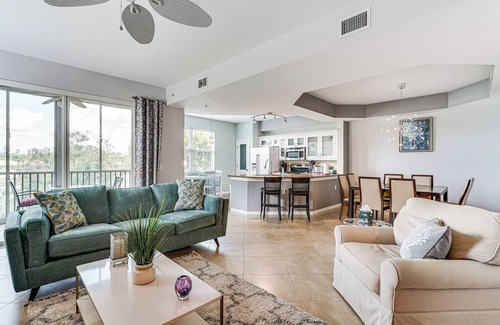 Biggar Condo | Fort Myers Condo in Gated Country Club w/Pool!