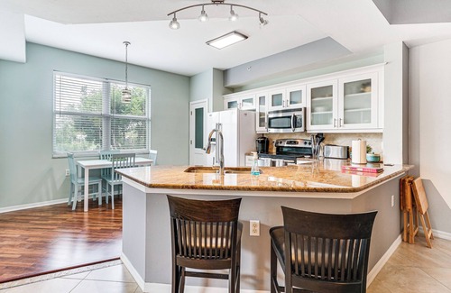 Biggar Condo | Fort Myers Condo in Gated Country Club w/Pool!