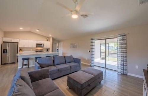 San Carlos Park House | Fort Myers Home sleeps 8-10 near RSW & Beaches