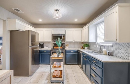 Westworth Village House | Fort Worth Getaway! Near The Stockyards, Downtown & All The Fun!