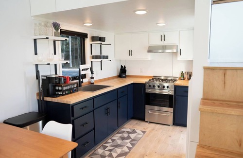 Lupton City House | Foster Falls at Mountain's Ledge