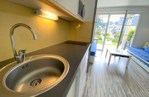 Fouesnant Apartment | Fouesnant, apartment with heated pool 50 m from the beach of Cap Coz