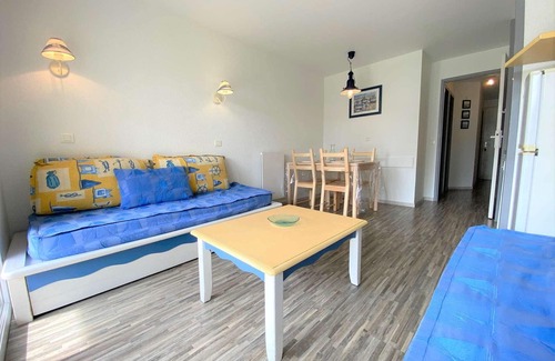 Fouesnant Apartment | Fouesnant, apartment with heated pool 50 m from the beach of Cap Coz