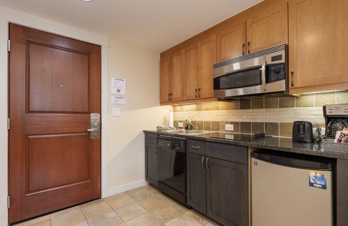 Winter Park Condo | Founders Pointe 1 bedroom Condo by RedAwning