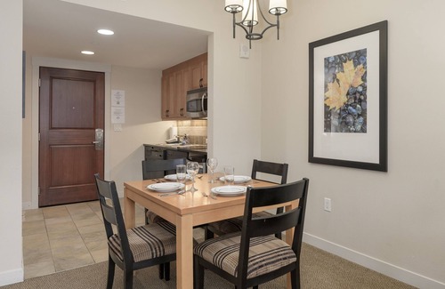 Winter Park Condo | Founders Pointe 1 bedroom Condo by RedAwning