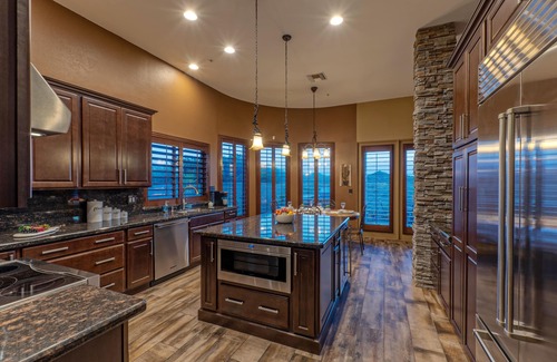 Fountain Hills House | Fountain Hills Lux Home w/Million $ Views, Htd Pvt Pool, King Beds & TVs All BRs, Near Scottsdale