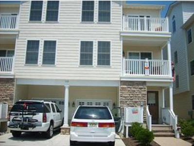 Wildwood House | Fountain Motel Townhouse with Shared Pool