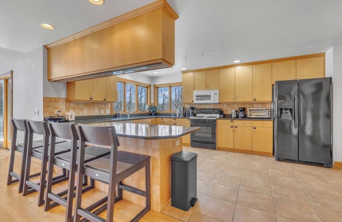 Elkhart Lake House | Fountainhead Sanctuary in Elkhart Lake/RA: Spacious 4-bdrm house, amazing