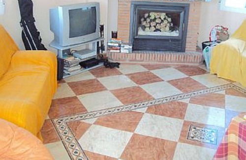 Moclin Apartment | Four bed Villa and Apartment,swimming pool,two bathrooms,one ensuite ,air con