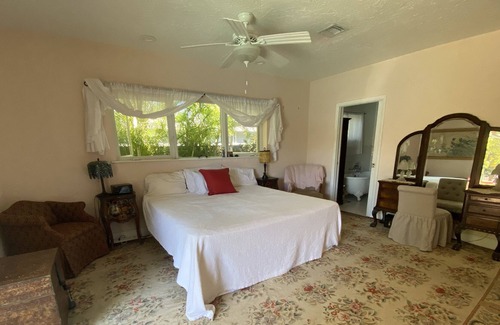 South Miami House | Four Bedroom Waterfront Vacation Home, Heated Pool - Near UM and Coral Gables