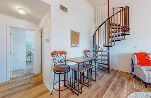 Gulf Shores Apartment | Four C's 204