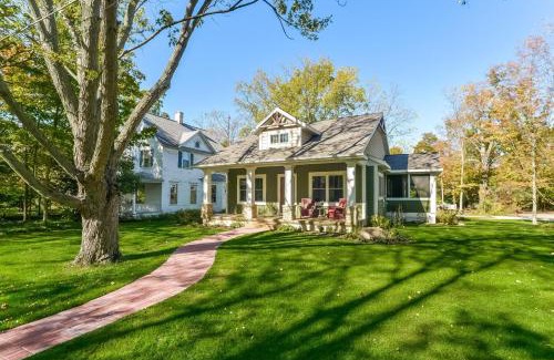 Saugatuck Villa | Four Generations