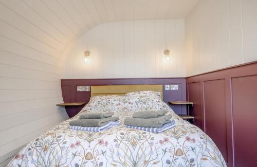 Newport House | Four Lakes Retreat In Two
