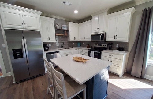 Biloxi House | Four Palms Unit D, 500ft to Beach, Walk 2 Casinos!