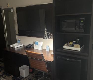 Huntersville Hotel | Four Points by Sheraton Charlotte - Lake Norman