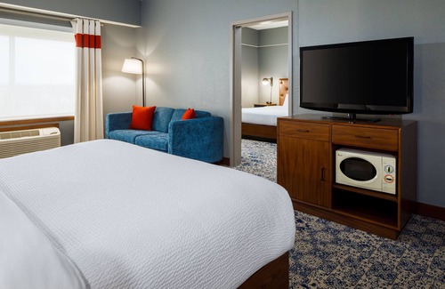 Fairgrounds Hotel | Four Points by Sheraton Louisville Airport