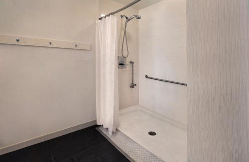 Chinatown Hotel | Four Points Philadelphia City Center