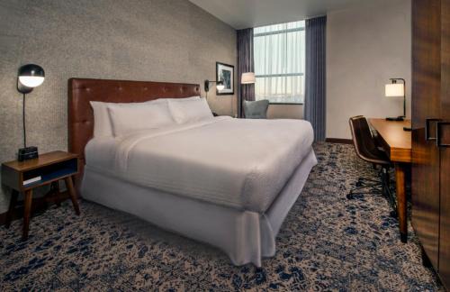 Chinatown Hotel | Four Points Philadelphia City Center