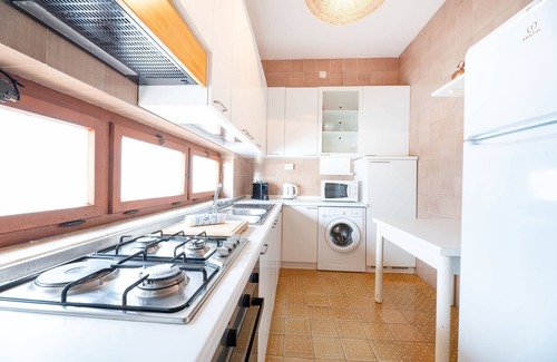 Fetovaia Apartment | Four-room flat Montecristo
