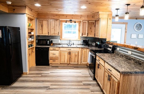 Lincoln House | Four Season Getaway on Upper Cold Stream Pond (Big Narrows)